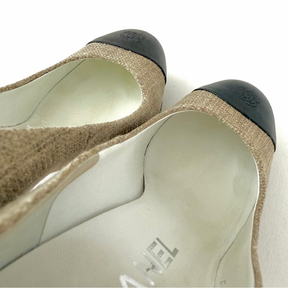 CHANEL | Beige Tweed & Black Cap Toe Platform Pumps with Chain Detail EU 37 - Picture 10 of 16
